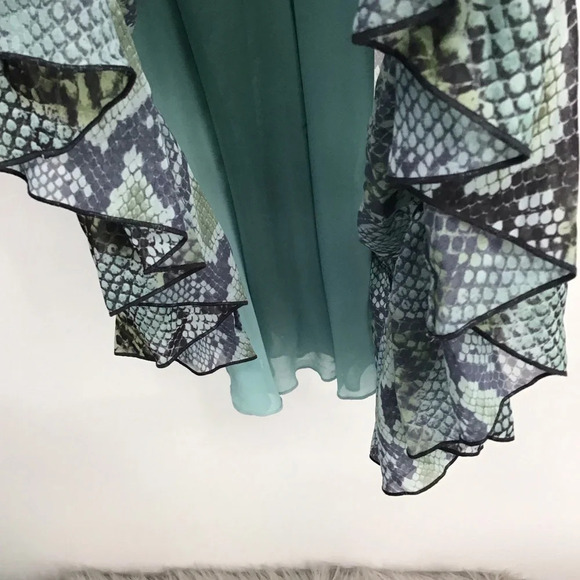 Karen Millen Snake Print Ruffle Bell Sleeve Midi Dress Green/Black NWT Size 14 - Picture 9 of 11